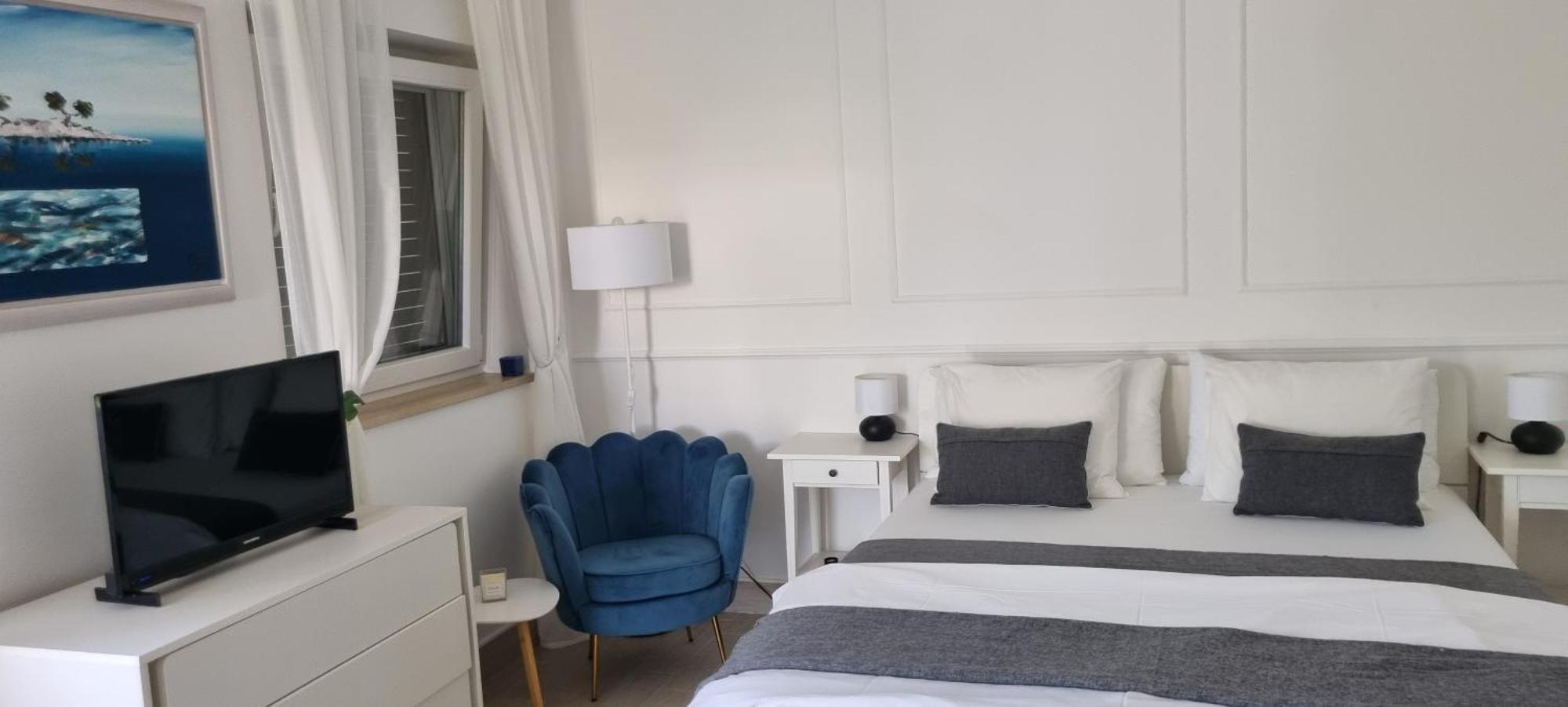 Modern Apartment In The Heart Of 奈维斯 客房 照片